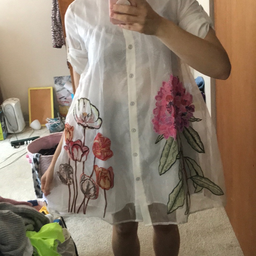 Beautiful embroidery! Funky style!